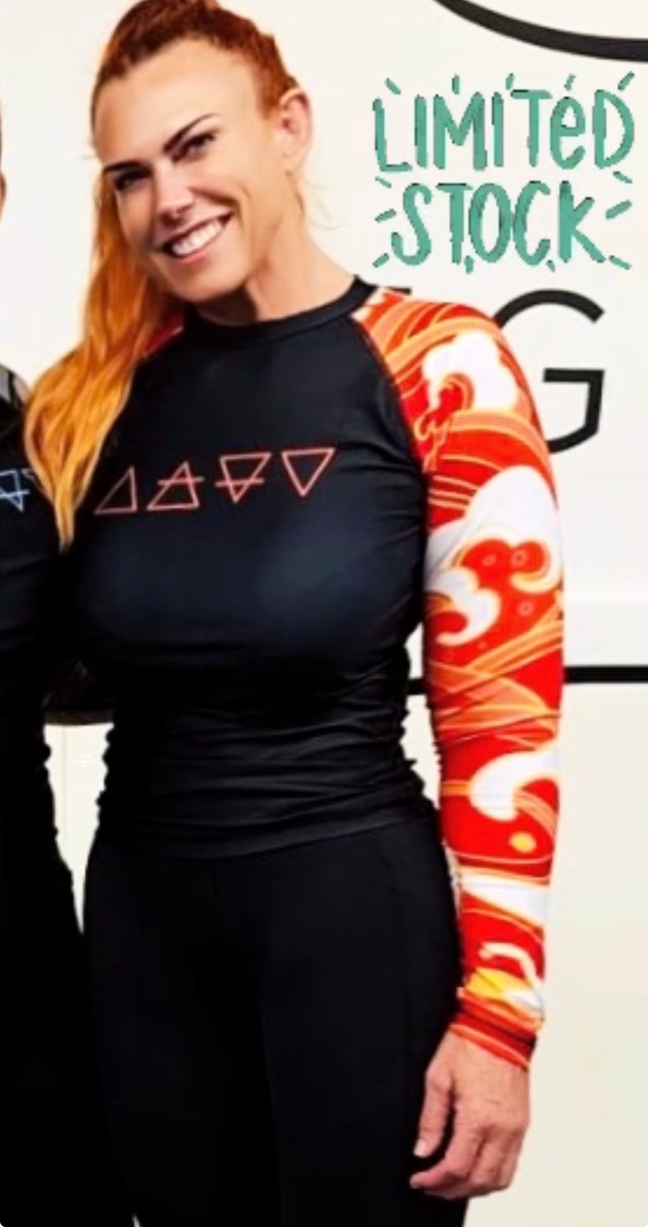 Red long sleeve ladies wave rashguard